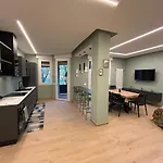 Apartamento Campo Dei Fiori Free Parking And Wifi *