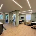 Apartamento Campo Dei Fiori Free Parking And Wifi *
