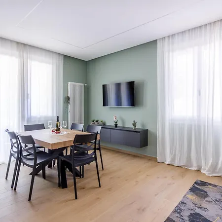 Campo Dei Fiori Free Parking And Wifi Apartment *